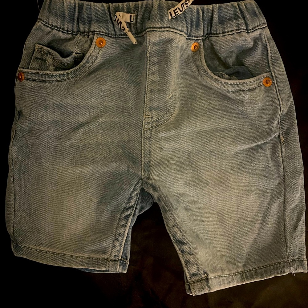 Toddler Levi’s shorts